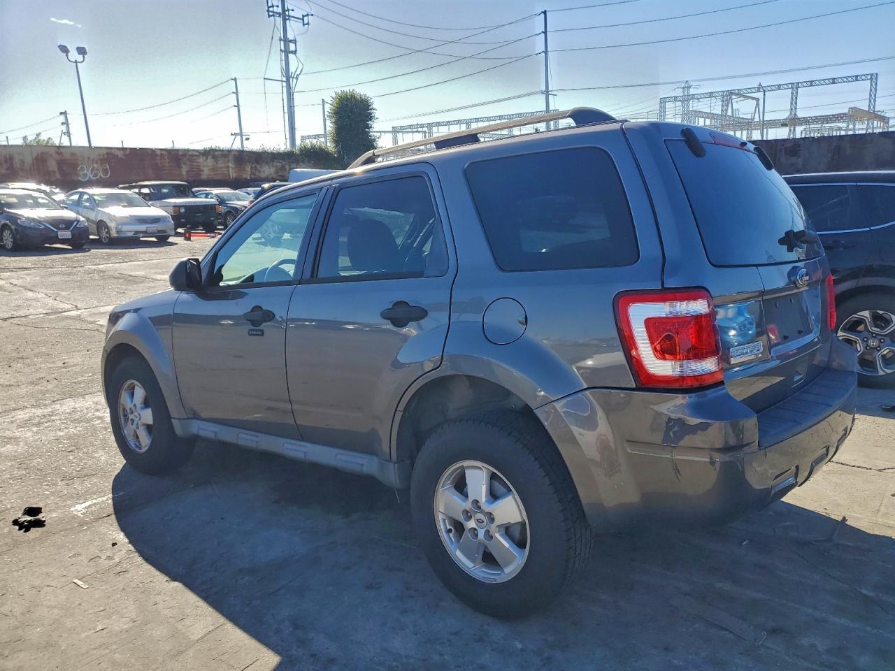2010 FORD ESCAPE