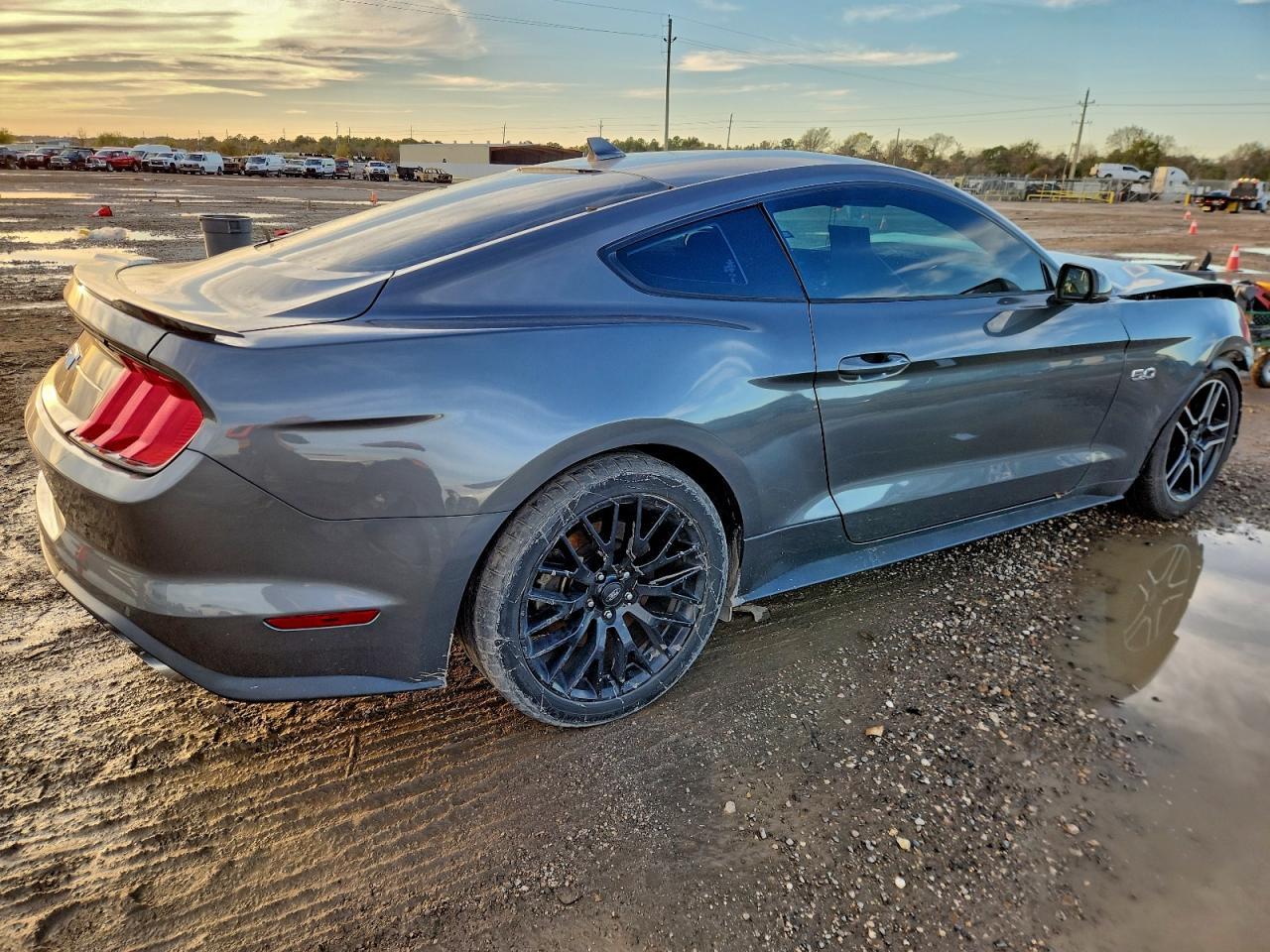 2022 FORD MUSTANG