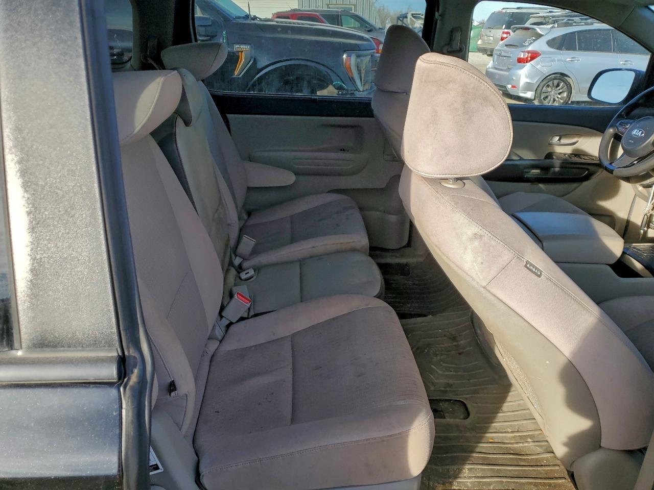 2016 KIA SEDONA