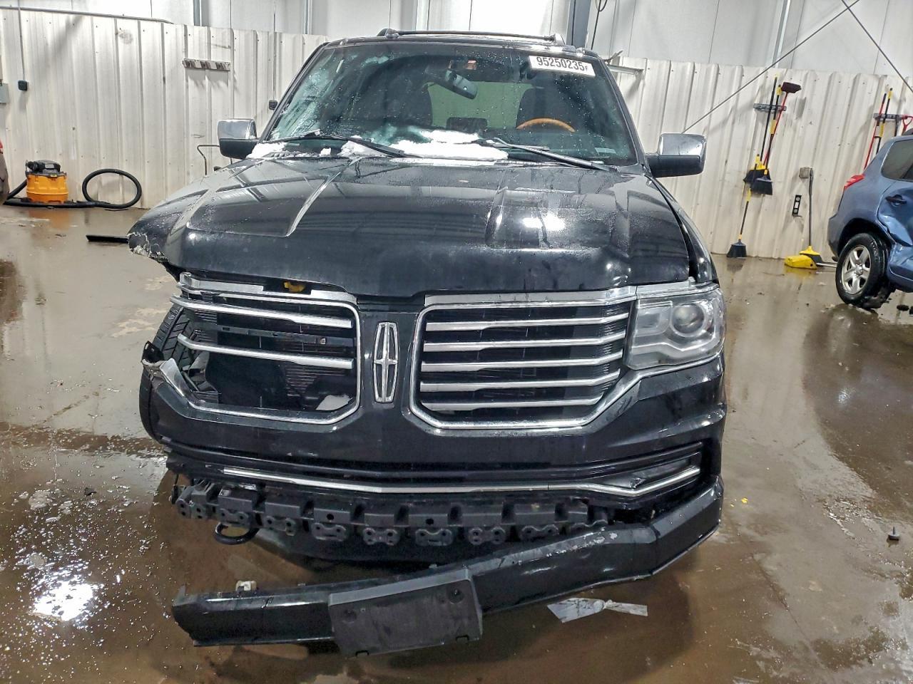 2016 LINCOLN Navigator