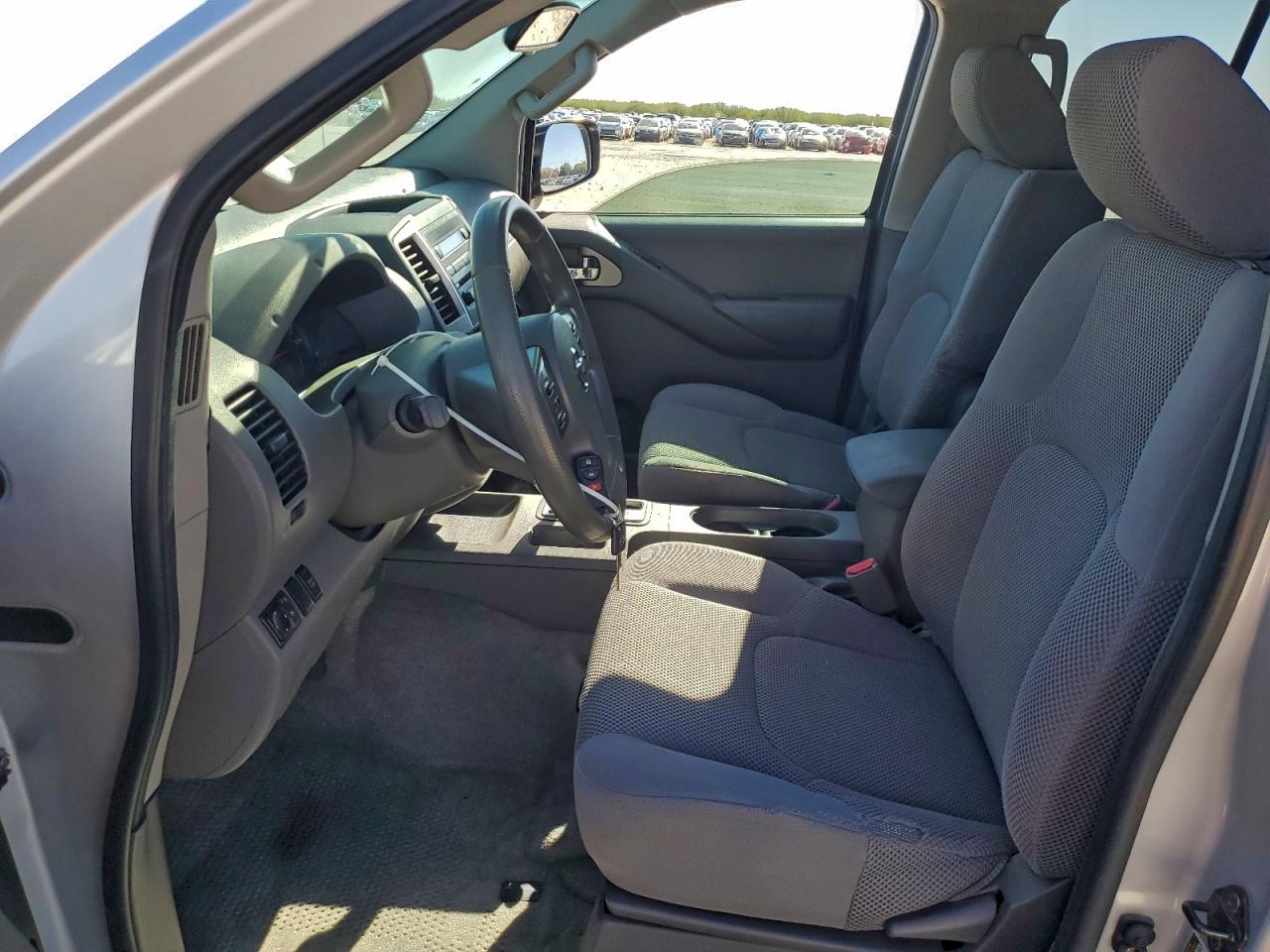 2012 NISSAN Frontier