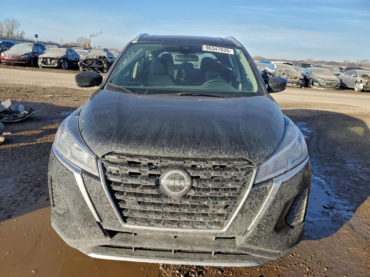 2024 NISSAN KICKS
