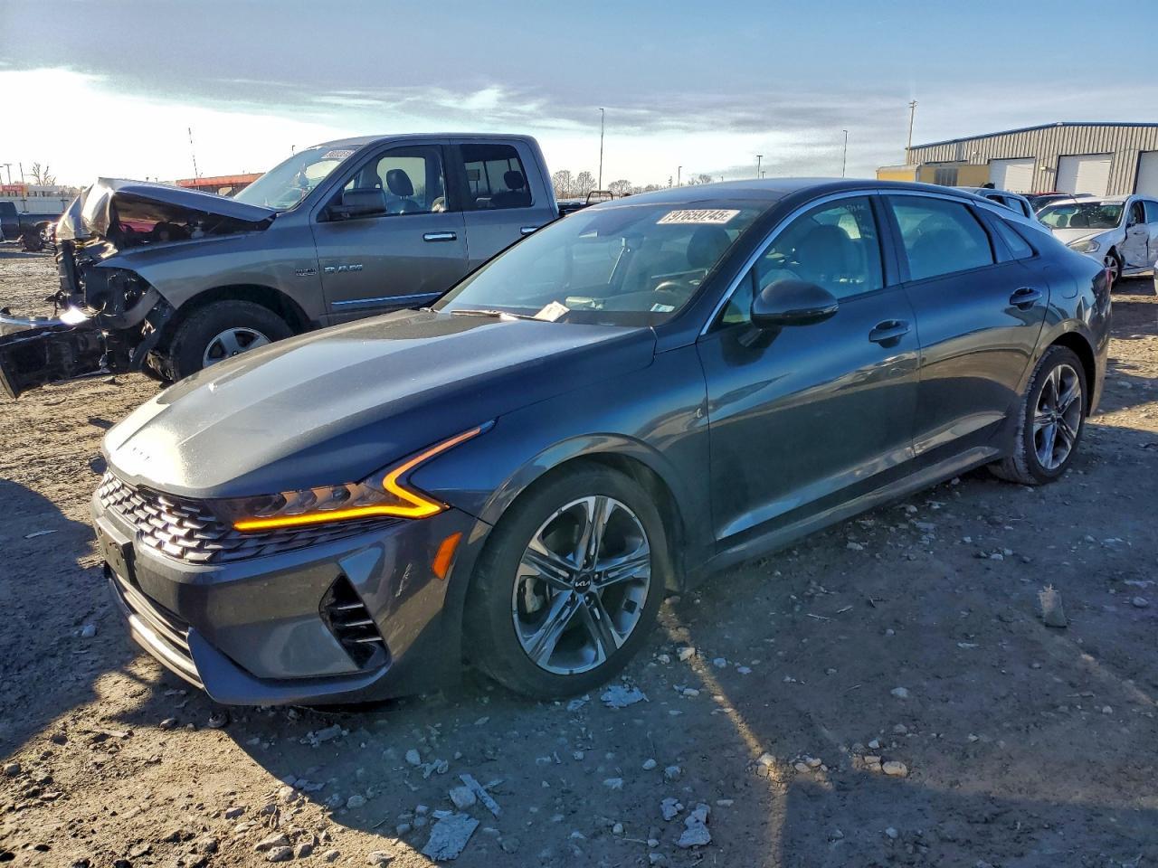 2022 KIA K5