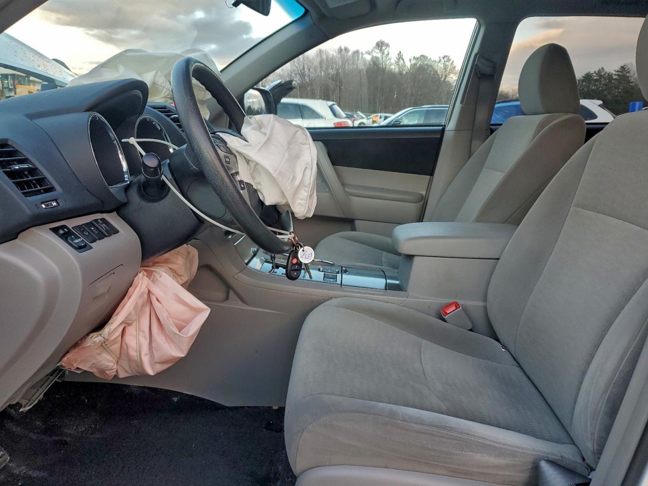 2013 TOYOTA HIGHLANDER