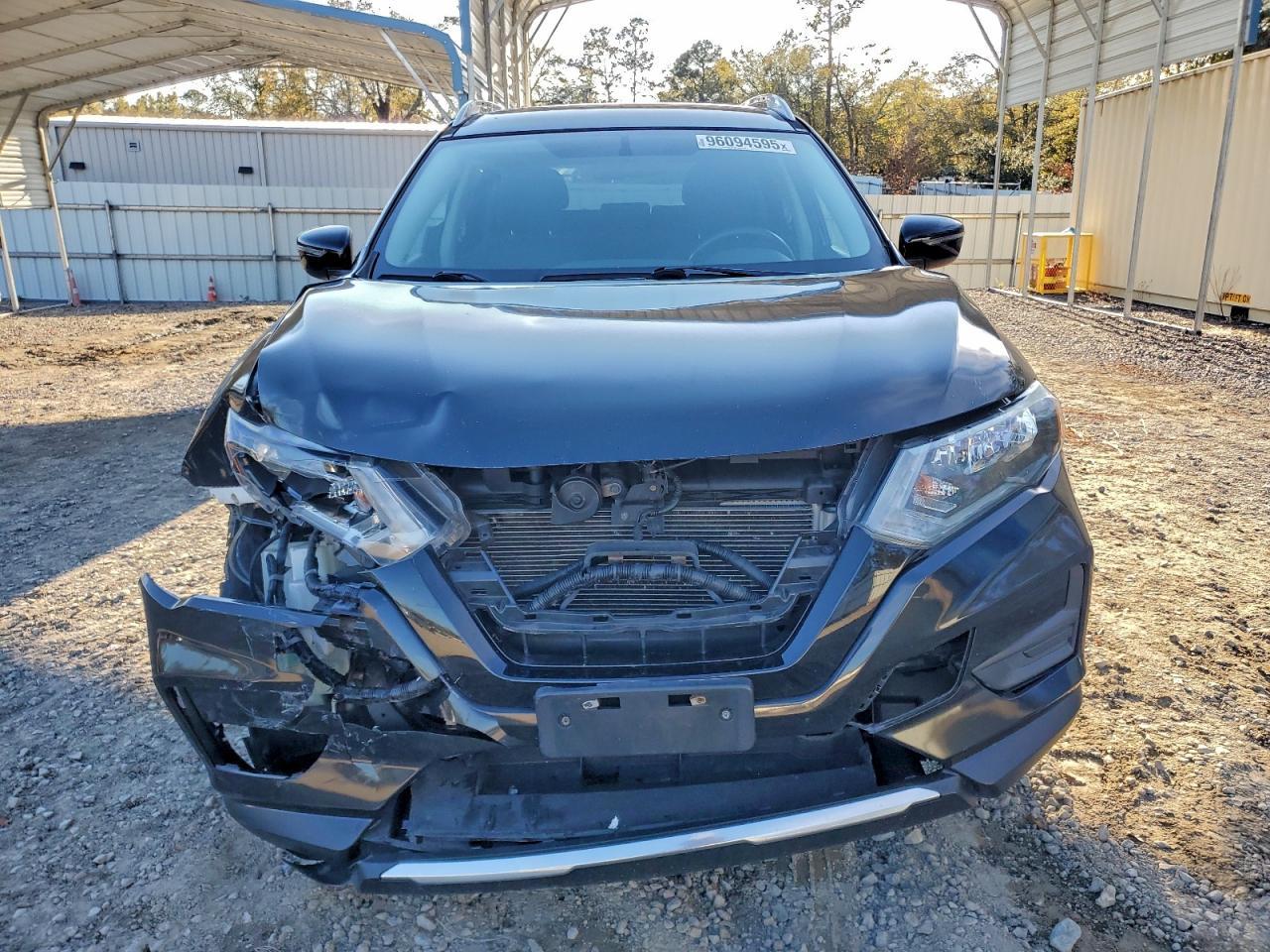 2017 NISSAN ROGUE