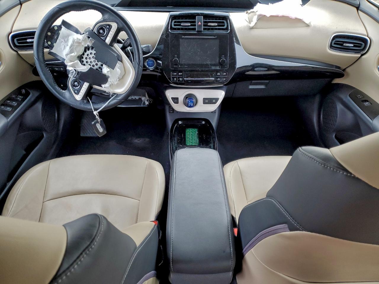 2017 TOYOTA PRIUS