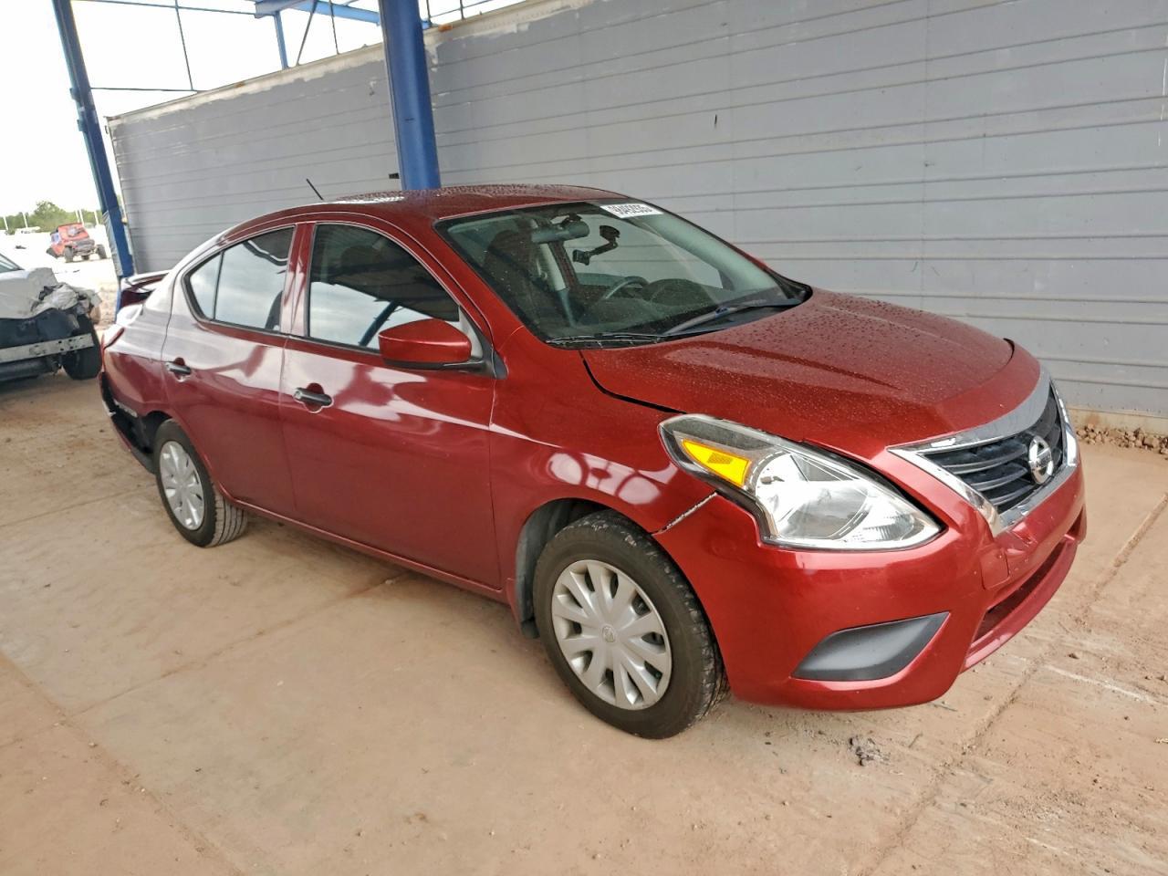 2016 NISSAN VERSA