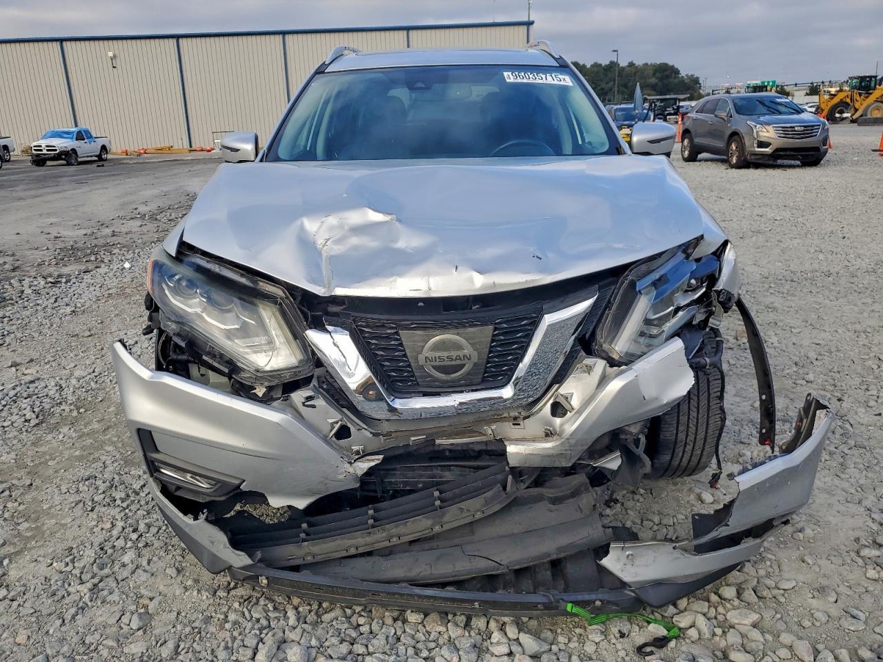 2017 NISSAN ROGUE