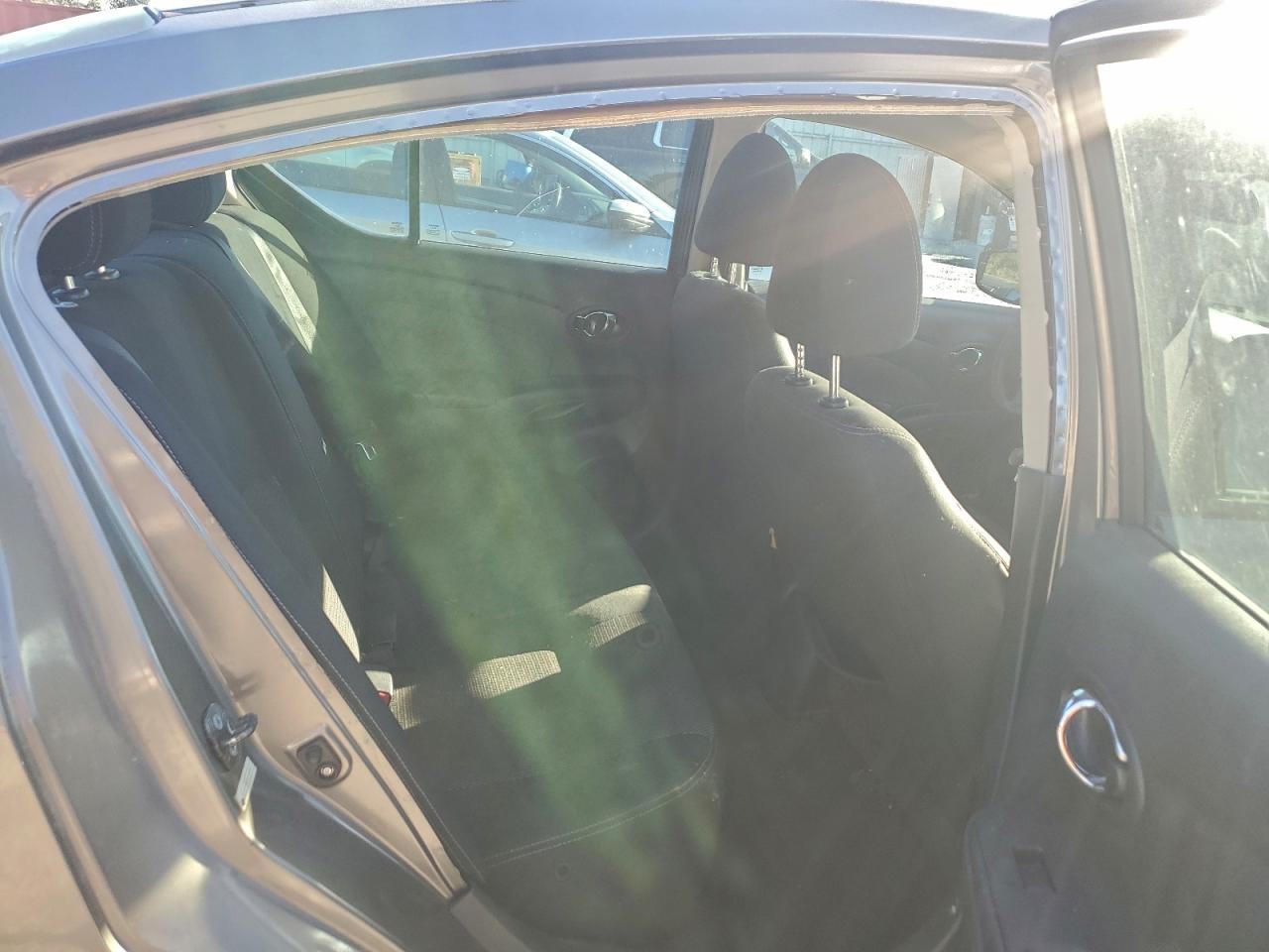 2015 NISSAN VERSA