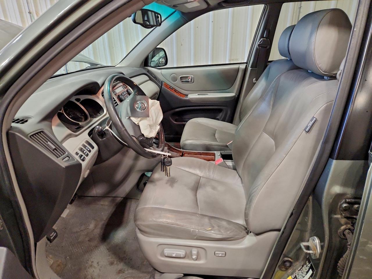 2006 TOYOTA HIGHLANDER
