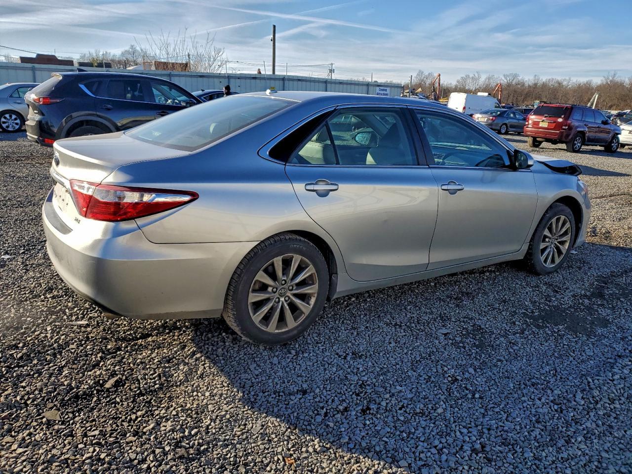 2017 TOYOTA CAMRY