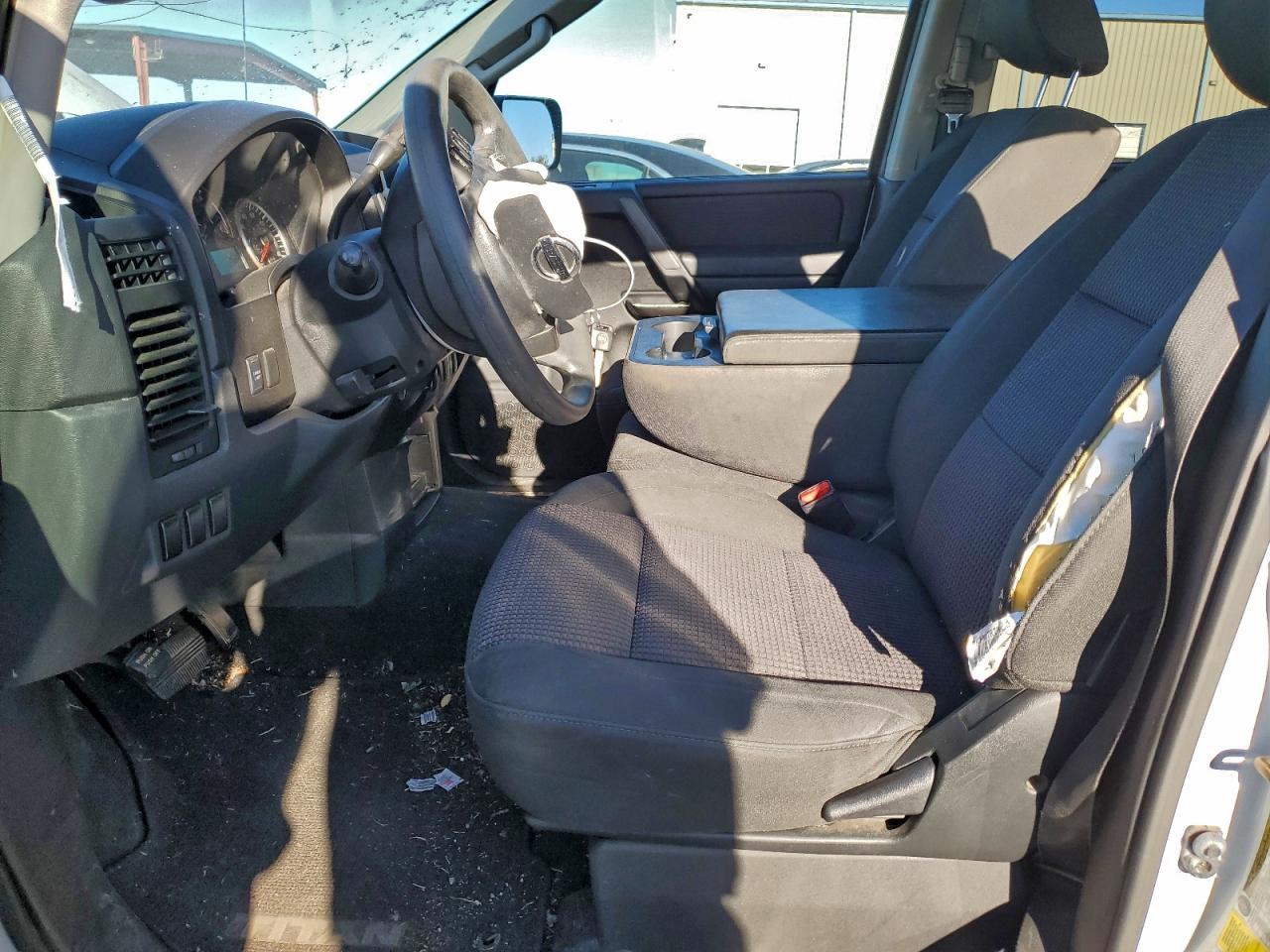 2012 NISSAN Titan