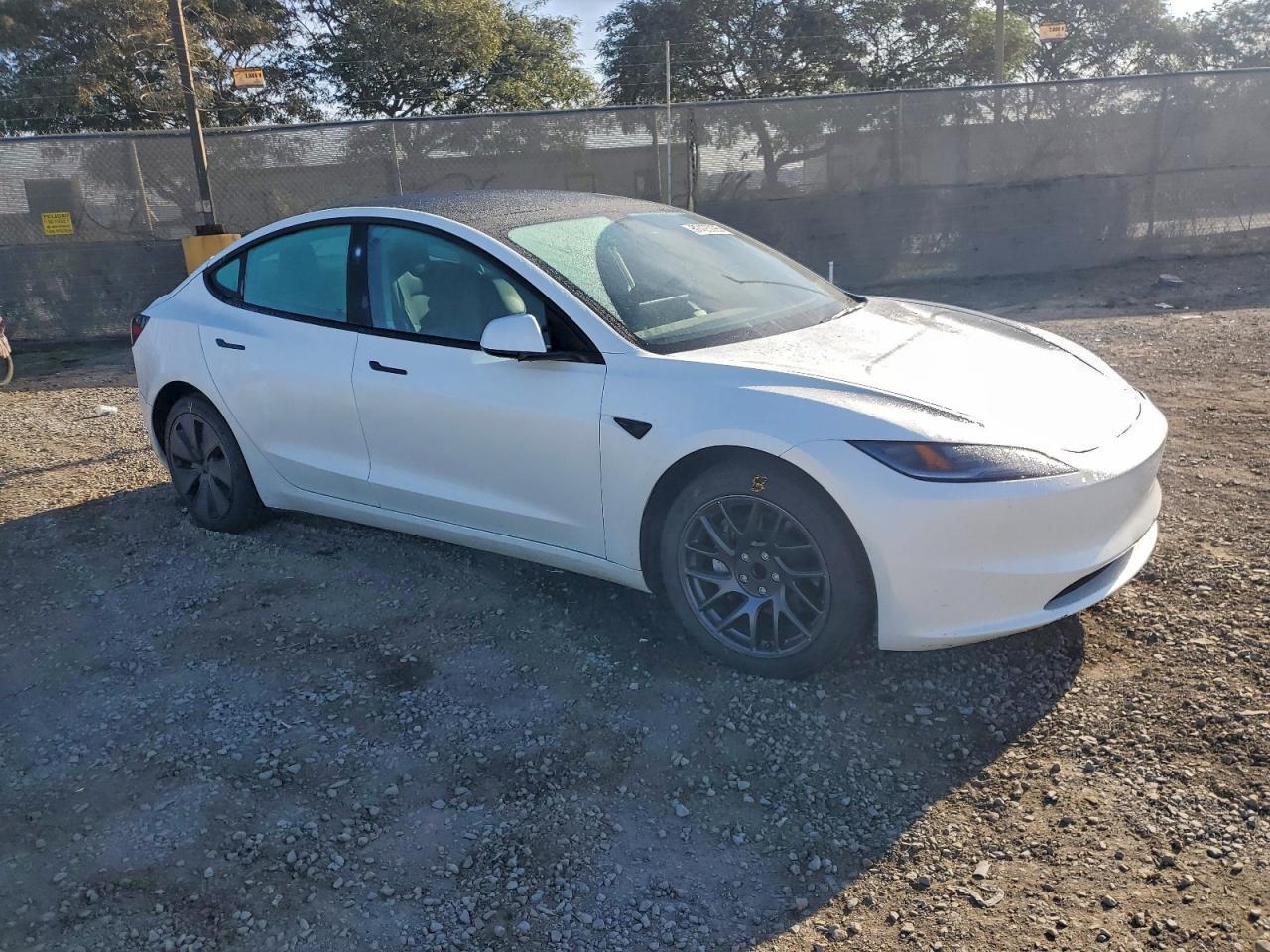 2025 TESLA MODEL 3