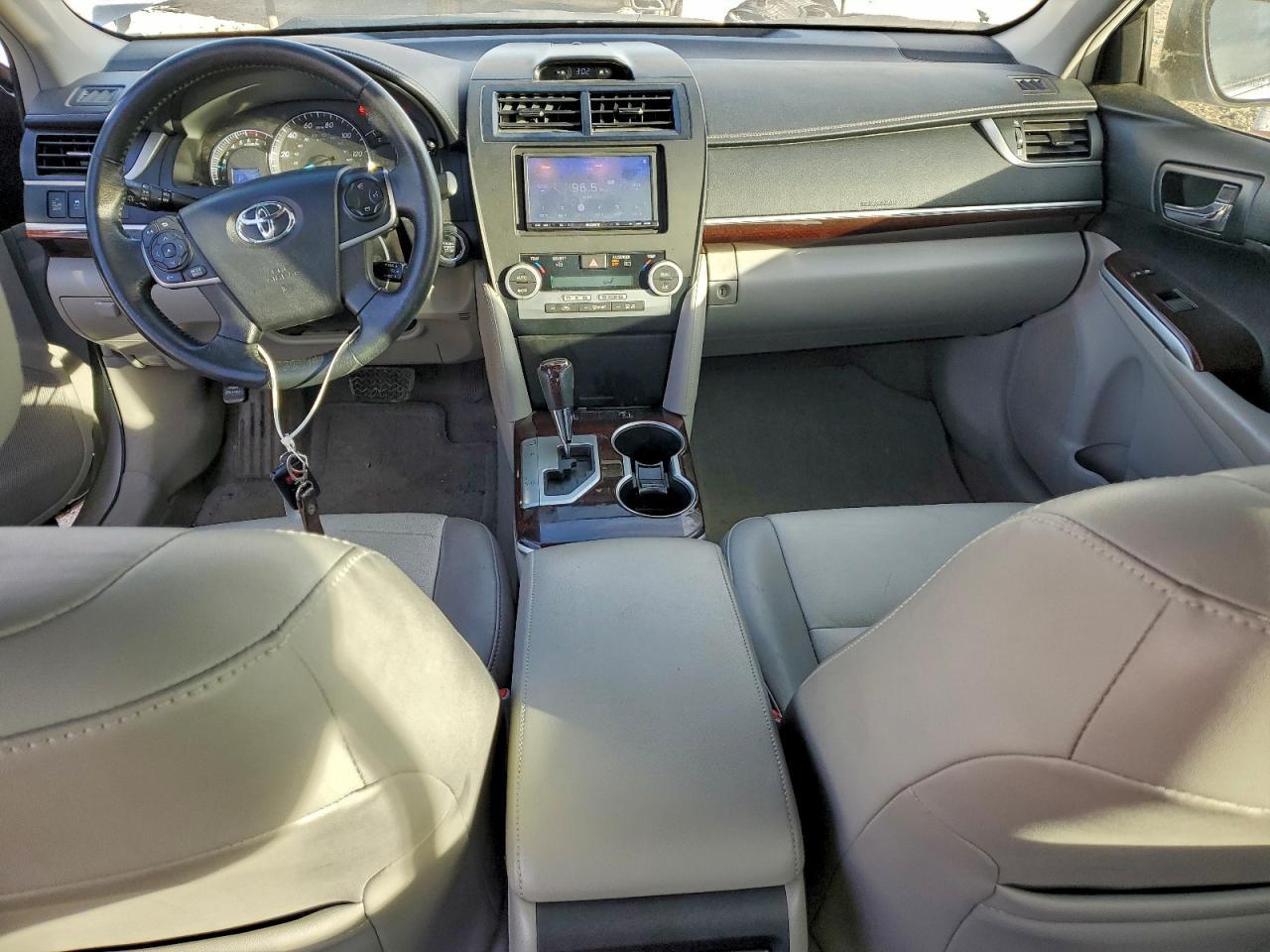 2014 TOYOTA CAMRY