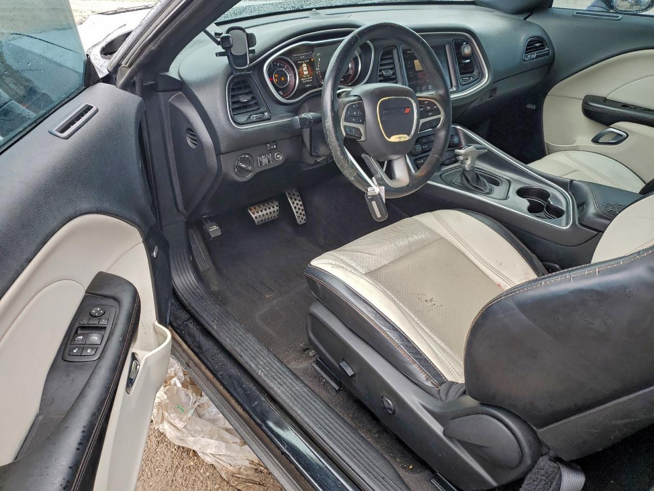 2015 DODGE Challenger