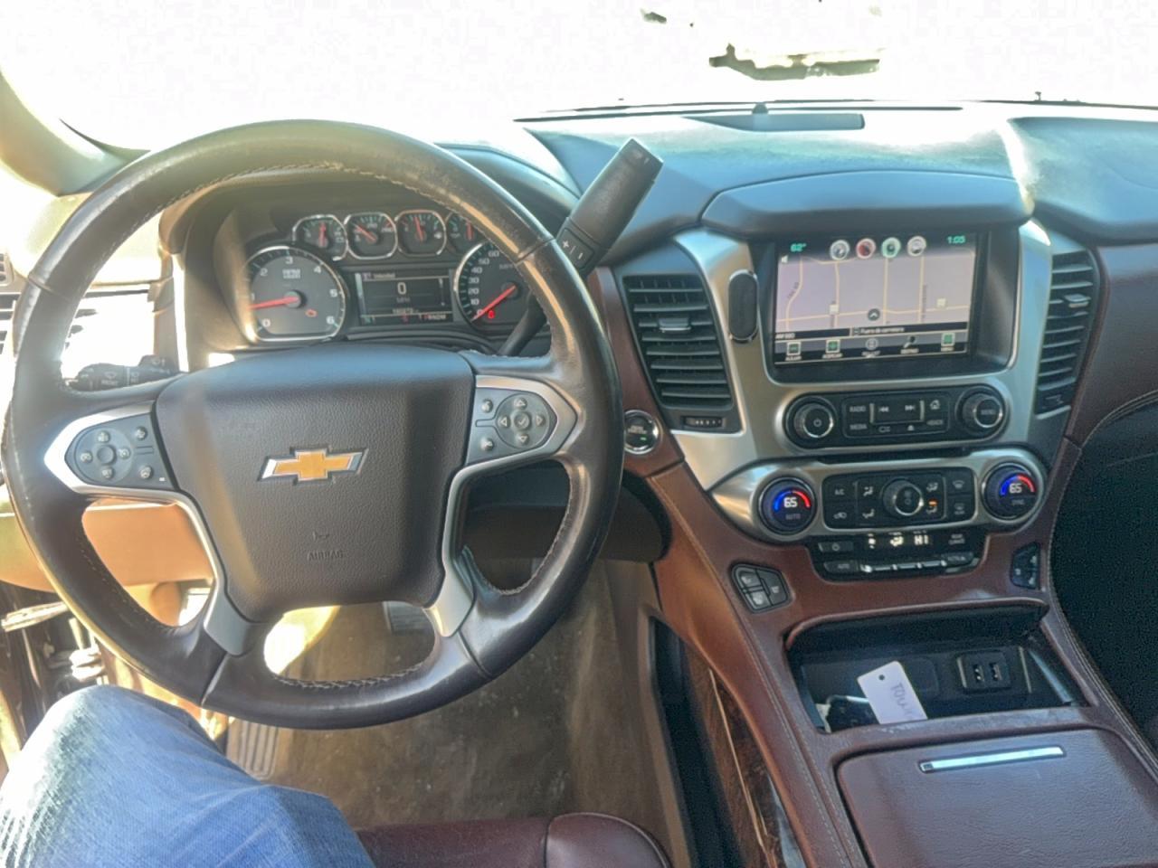 2016 CHEVROLET Suburban