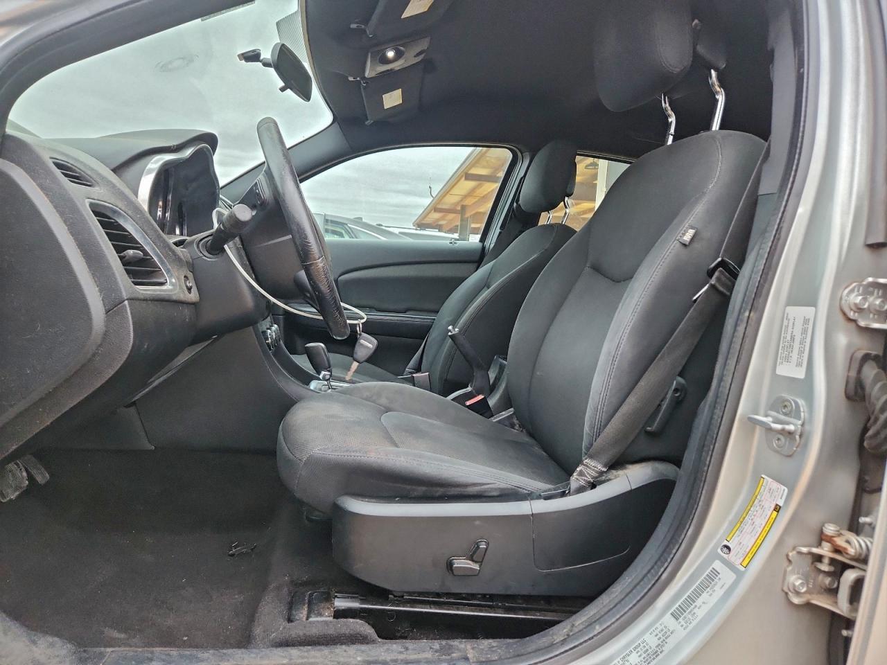 2011 DODGE Avenger
