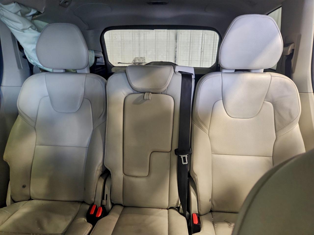 2016 VOLVO XC90