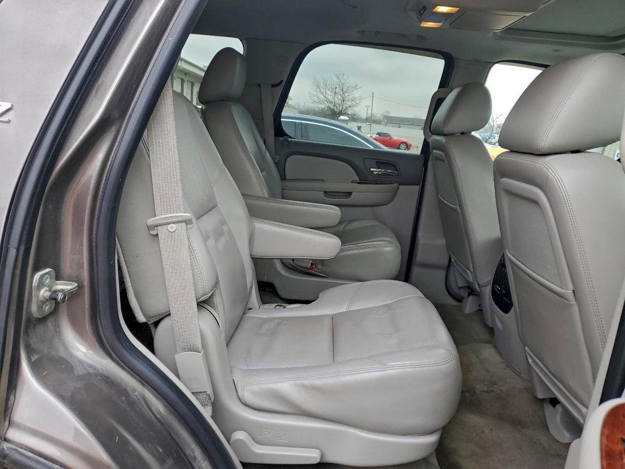 2011 CHEVROLET Tahoe