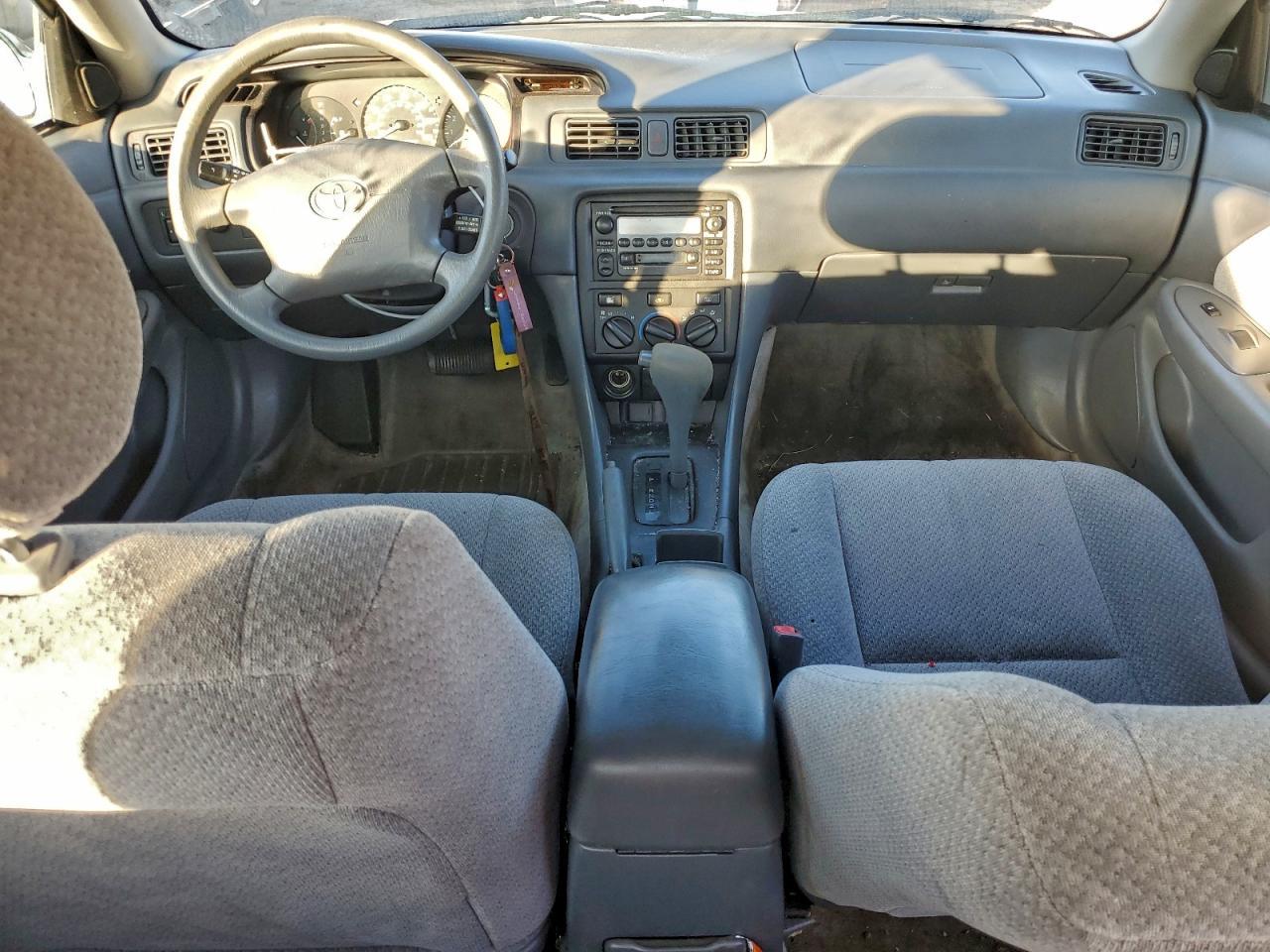 2001 TOYOTA CAMRY