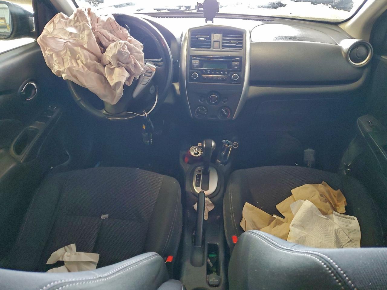 2017 NISSAN VERSA