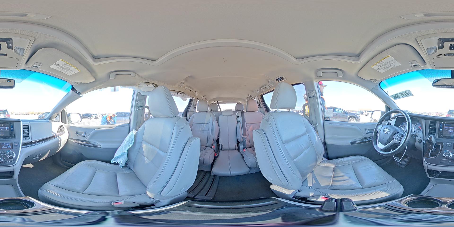 2016 TOYOTA SIENNA