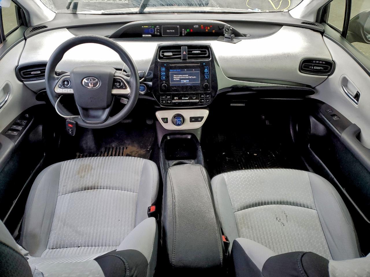 2016 TOYOTA PRIUS