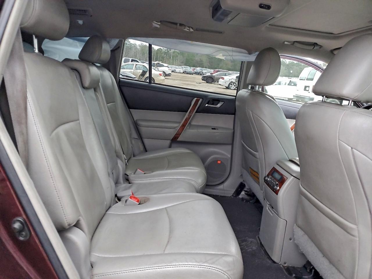 2012 TOYOTA HIGHLANDER