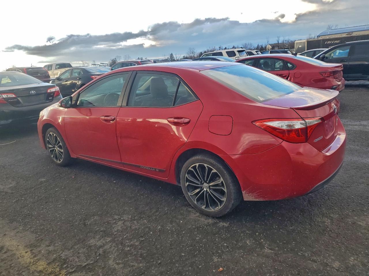 2015 TOYOTA COROLLA