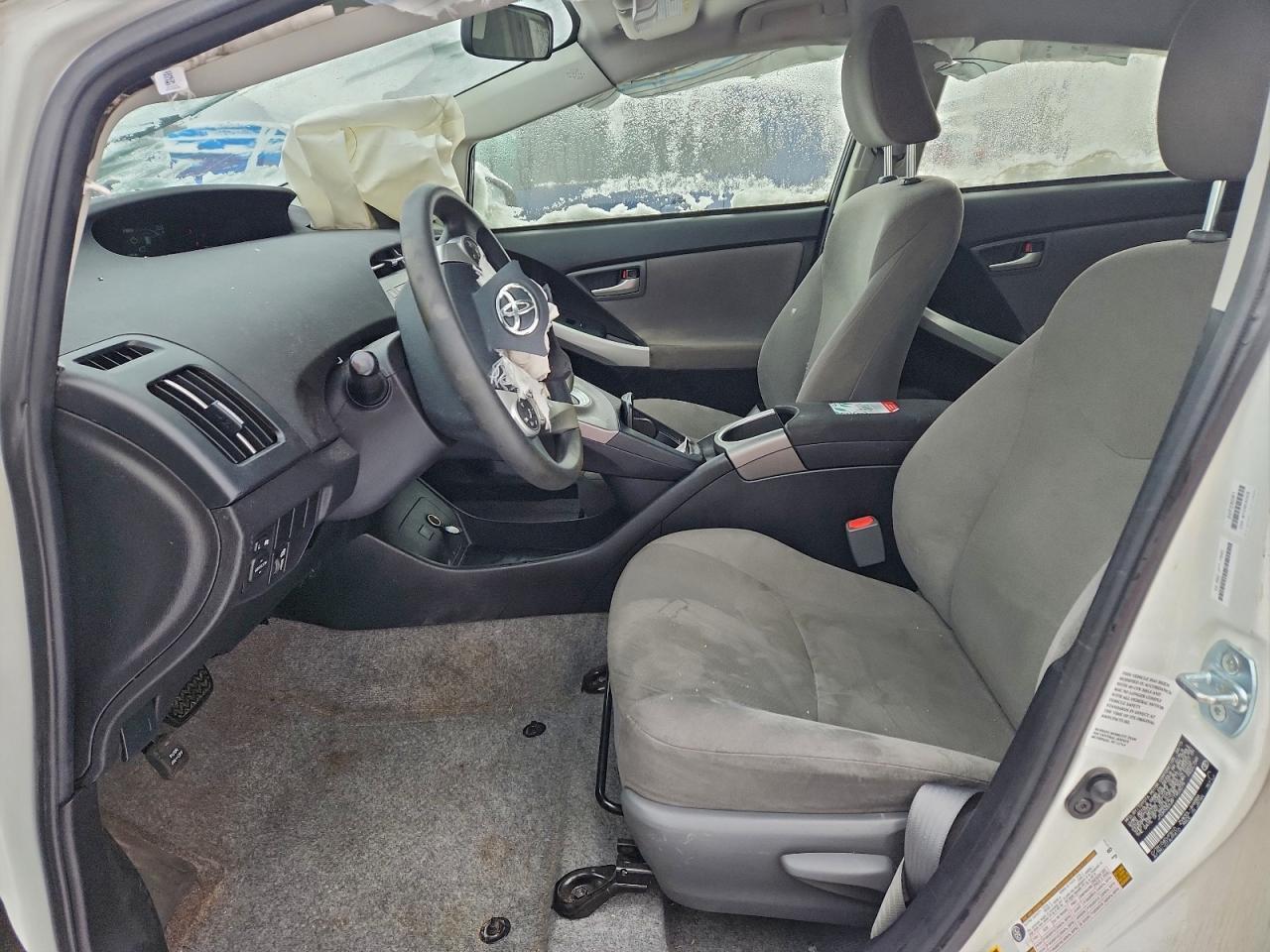 2015 TOYOTA PRIUS