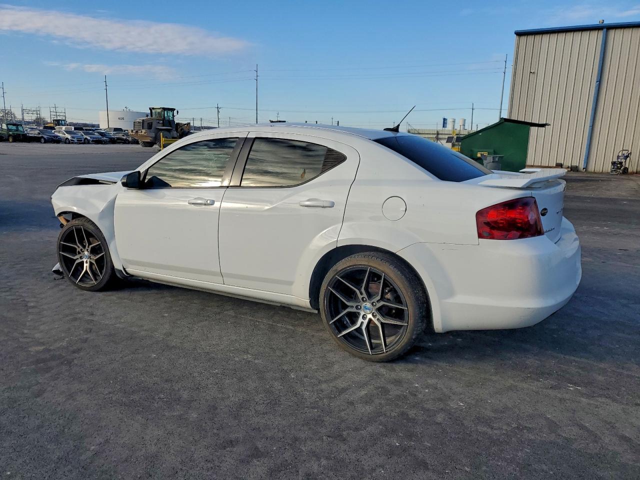 2013 DODGE Avenger