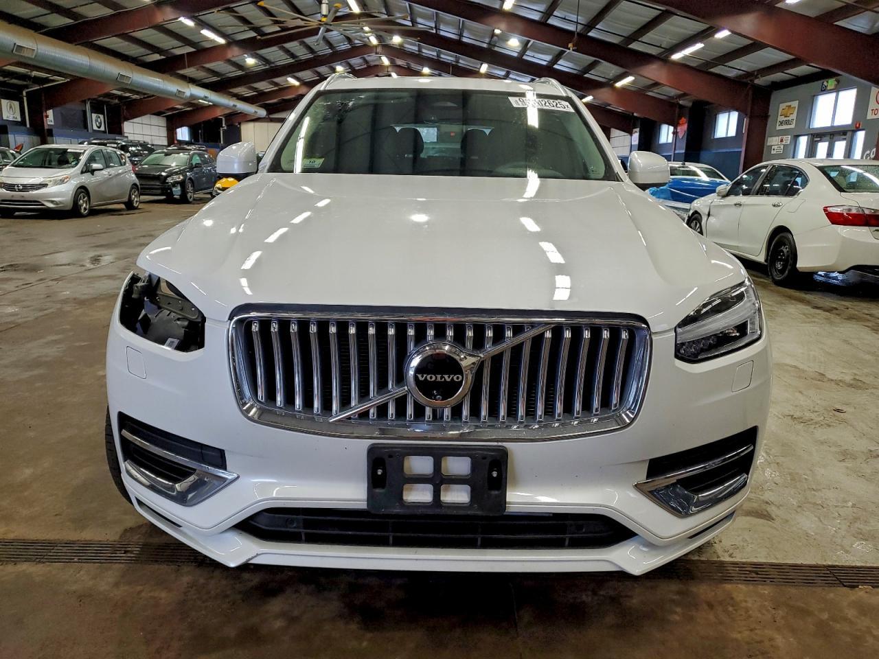 2024 VOLVO XC90