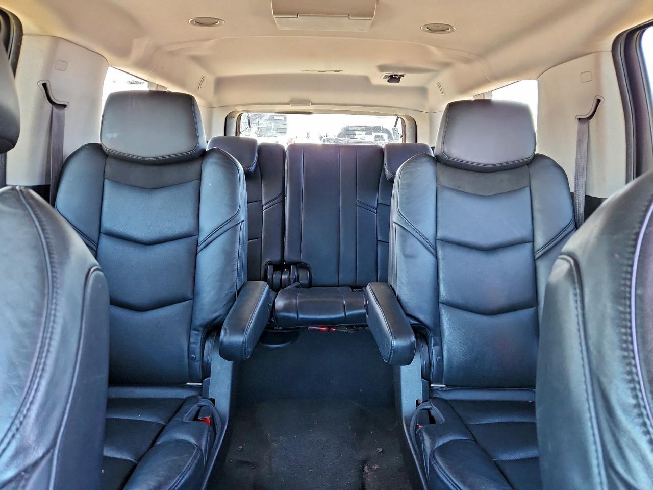 2016 CADILLAC Escalade ESV