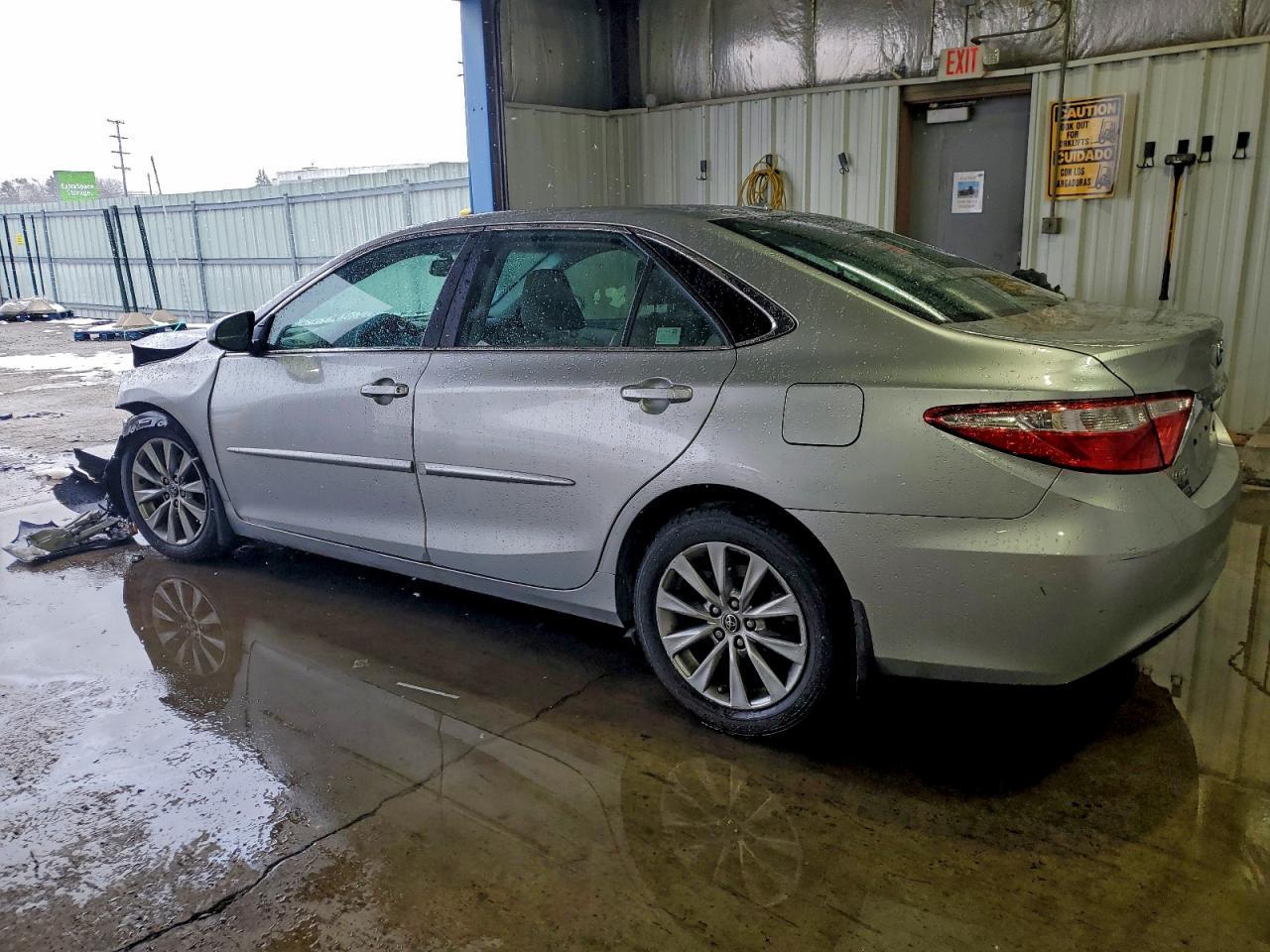 2017 TOYOTA CAMRY