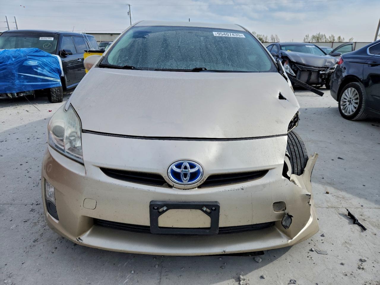 2011 TOYOTA PRIUS