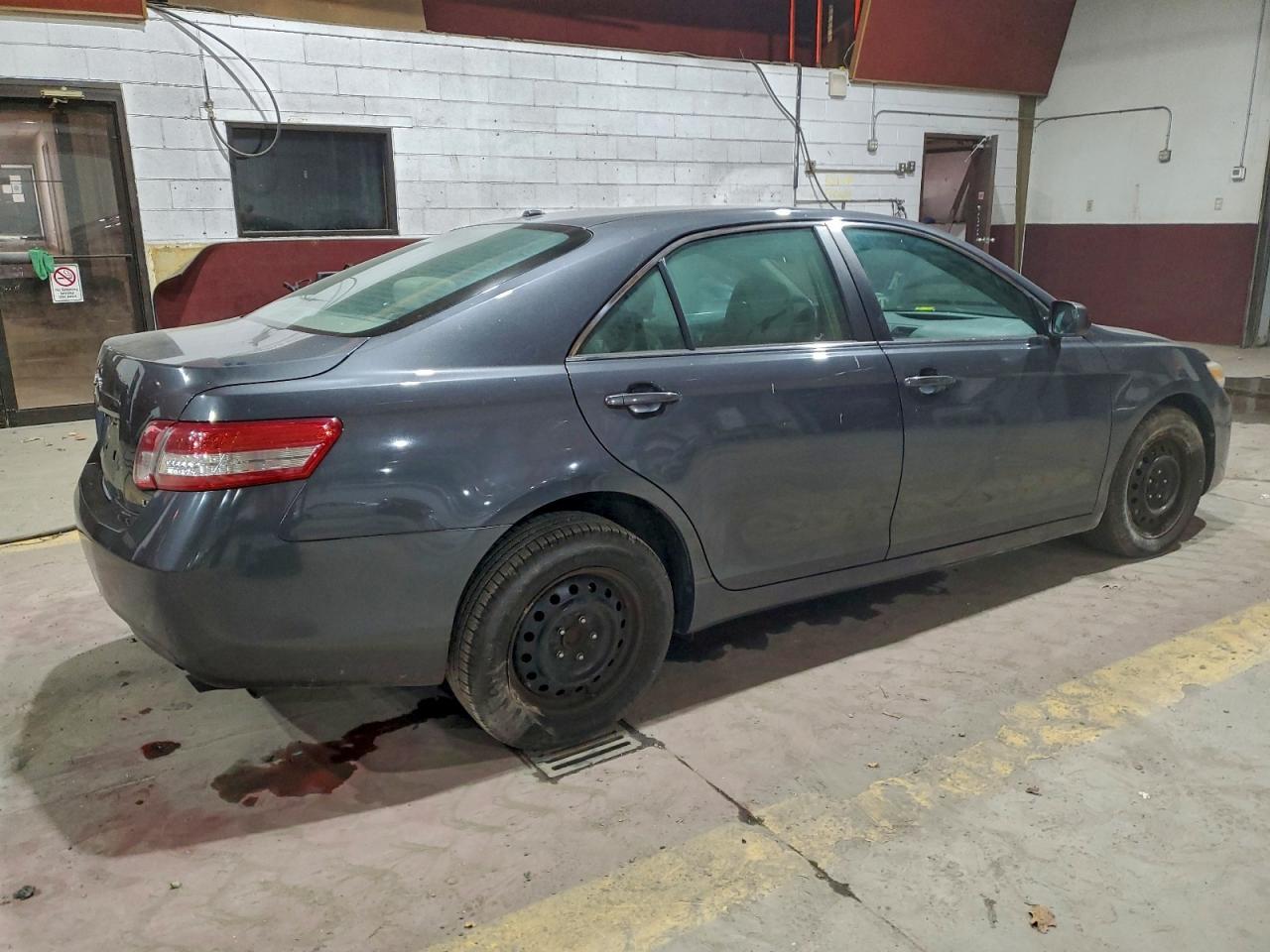 2011 TOYOTA CAMRY