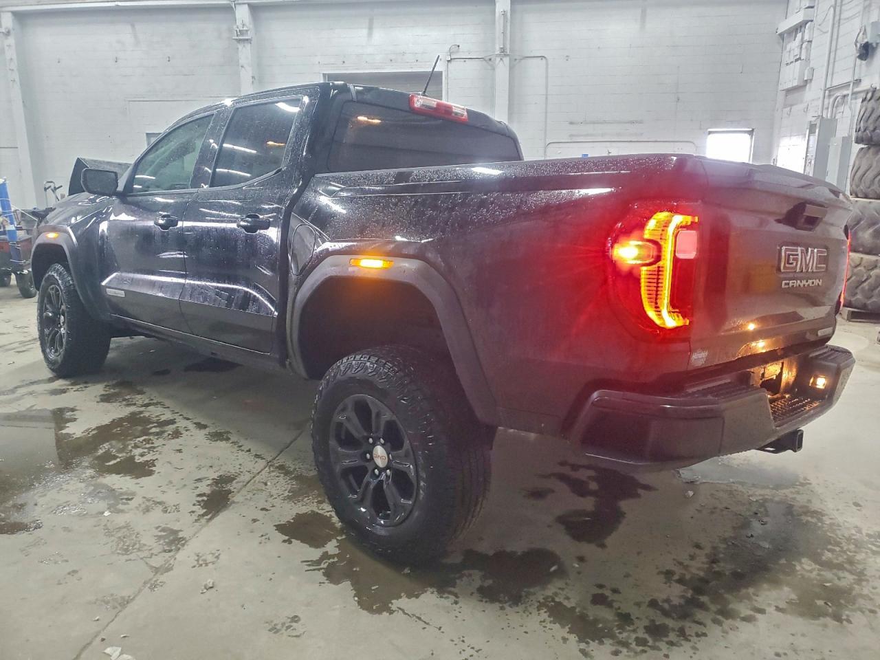 2024 GMC CANYON