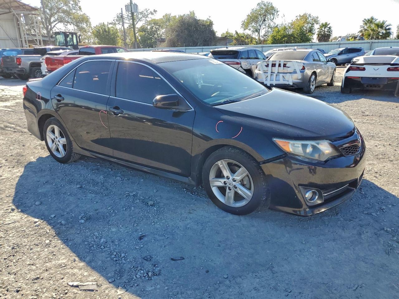 2013 TOYOTA CAMRY