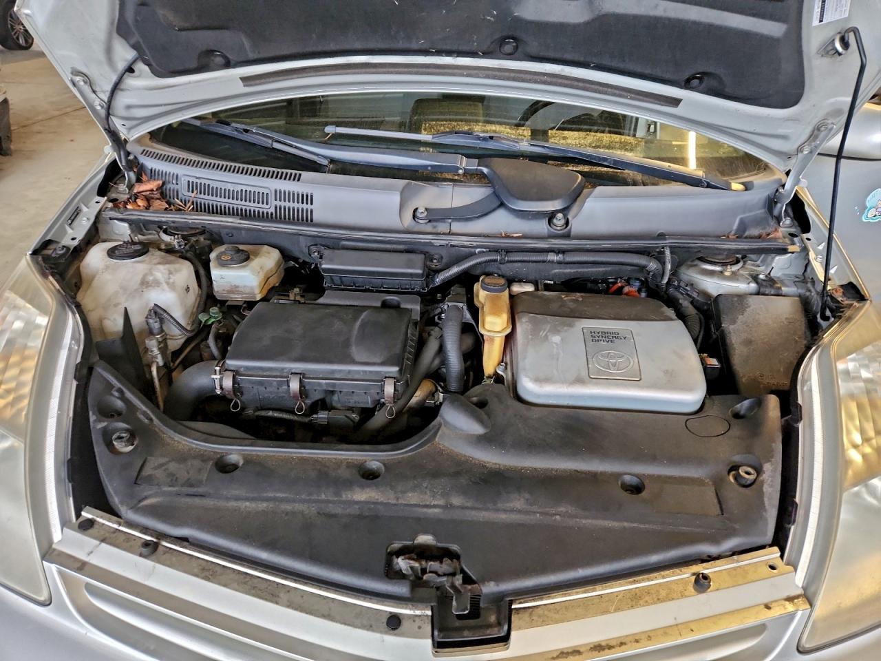 2004 TOYOTA PRIUS