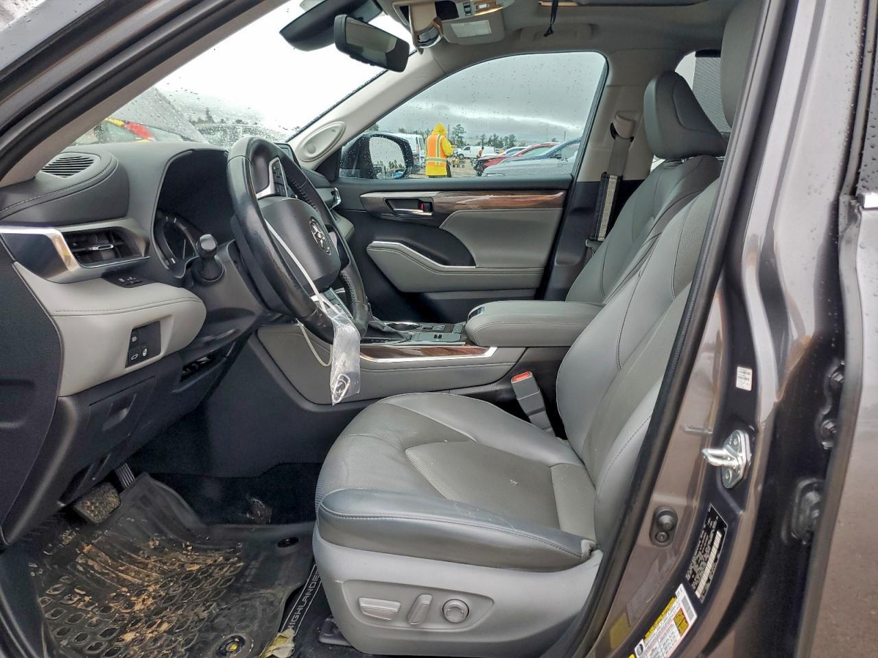2022 TOYOTA HIGHLANDER