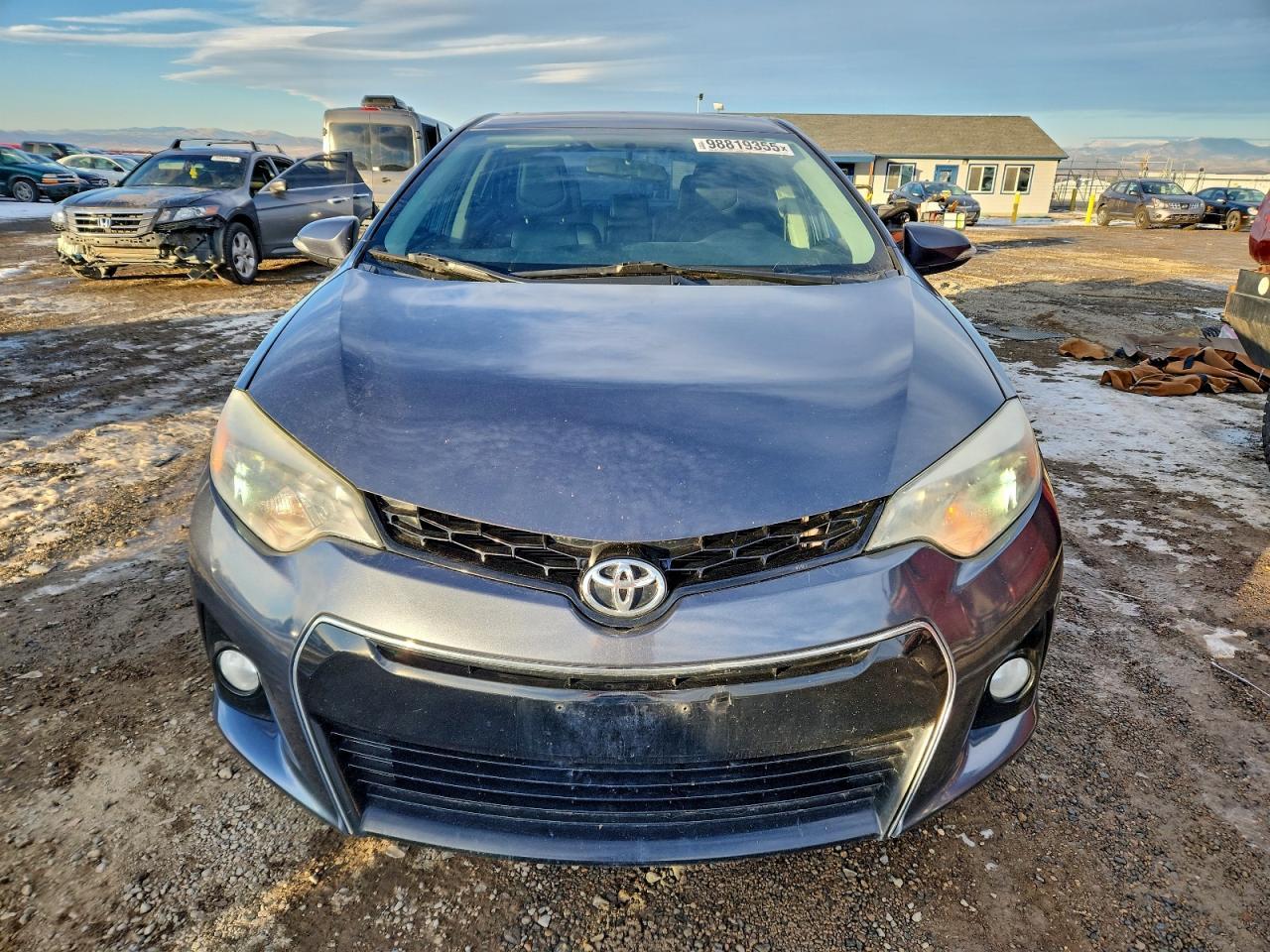 2015 TOYOTA COROLLA