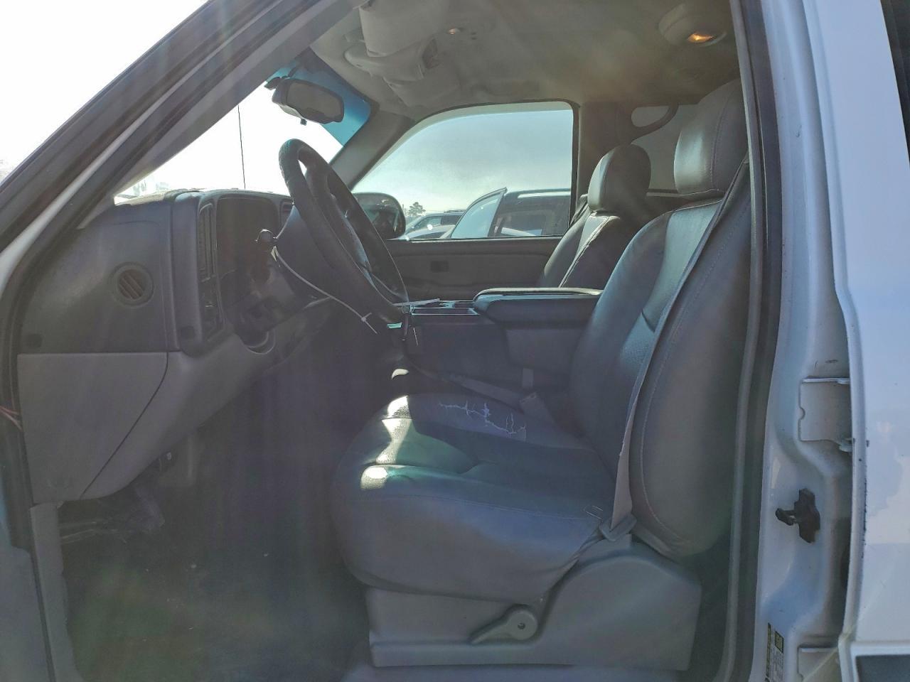 2004 CHEVROLET Suburban