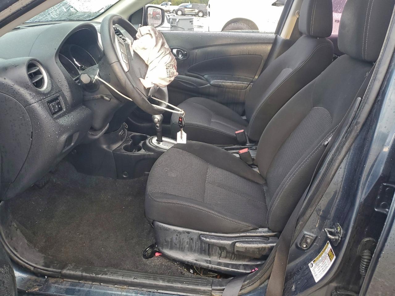 2017 NISSAN VERSA