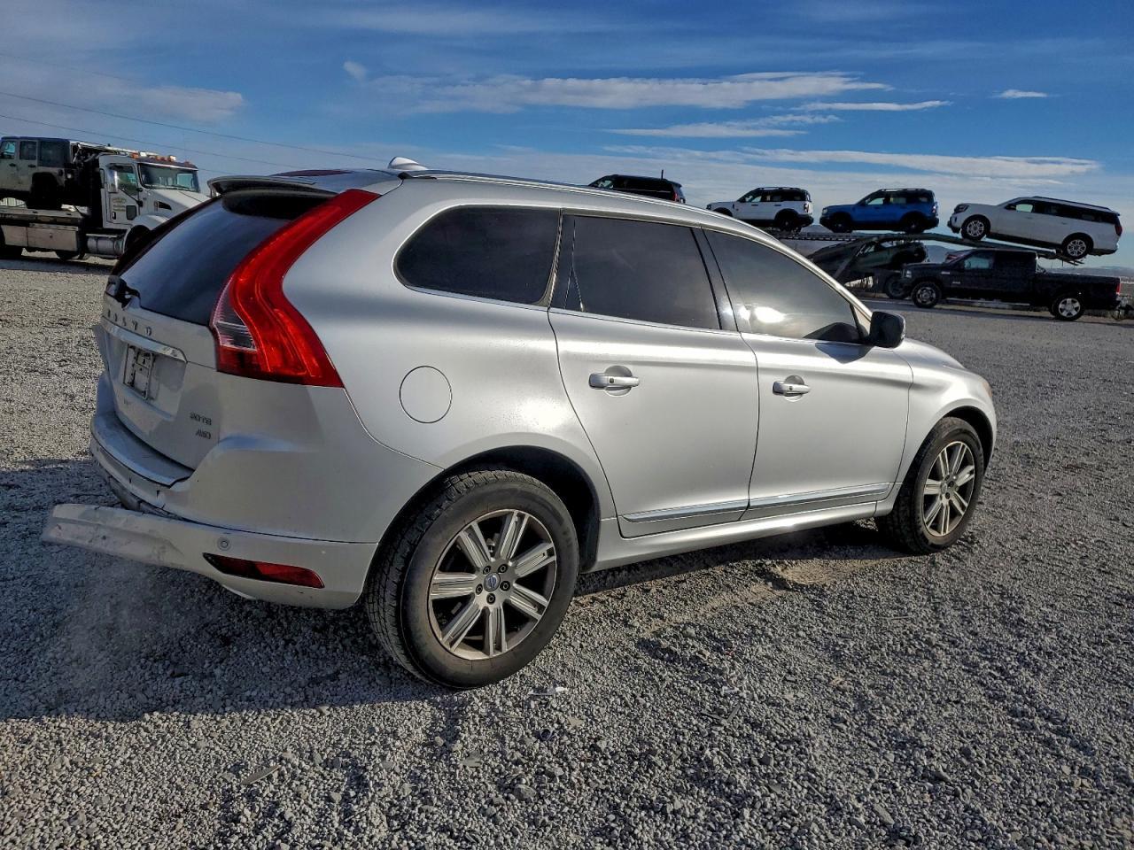 2016 VOLVO XC60