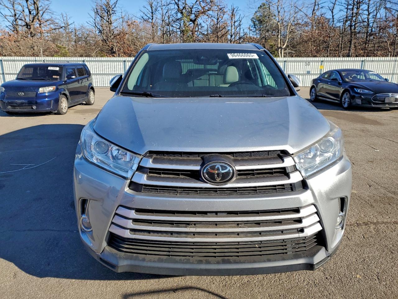 2018 TOYOTA HIGHLANDER