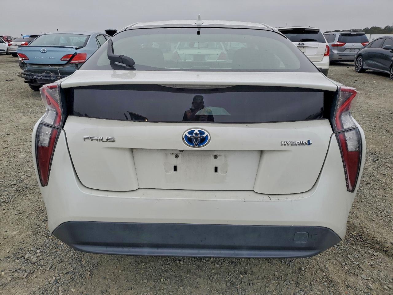 2016 TOYOTA PRIUS