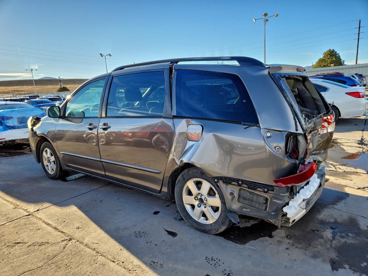 2004 TOYOTA SIENNA