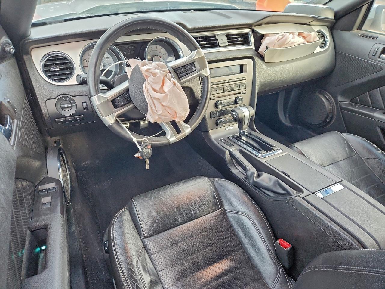 2010 FORD MUSTANG