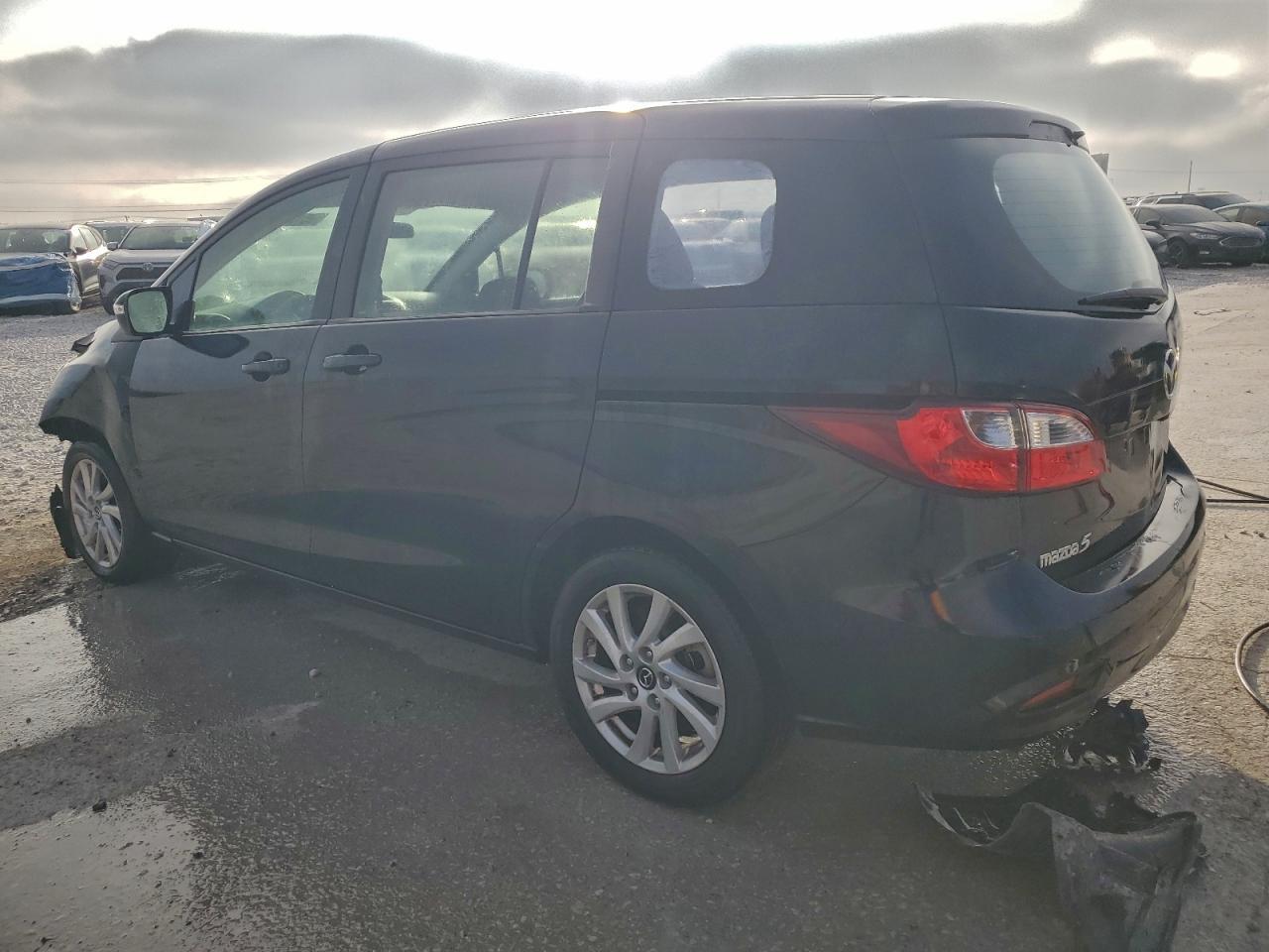2013 MAZDA 5