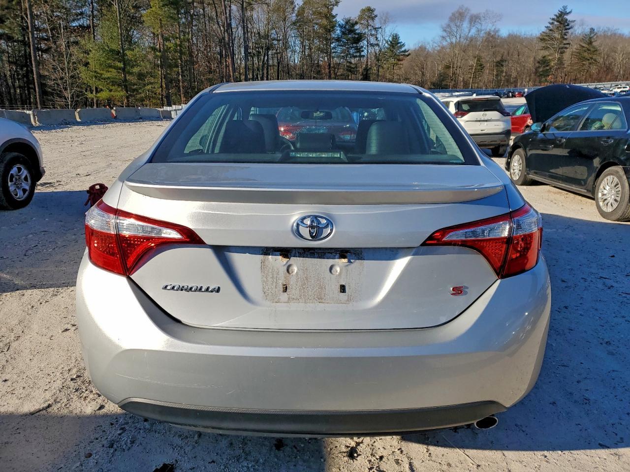 2015 TOYOTA COROLLA
